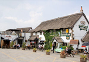 Guy's Thatched Hamlet - Restaurants in Preston